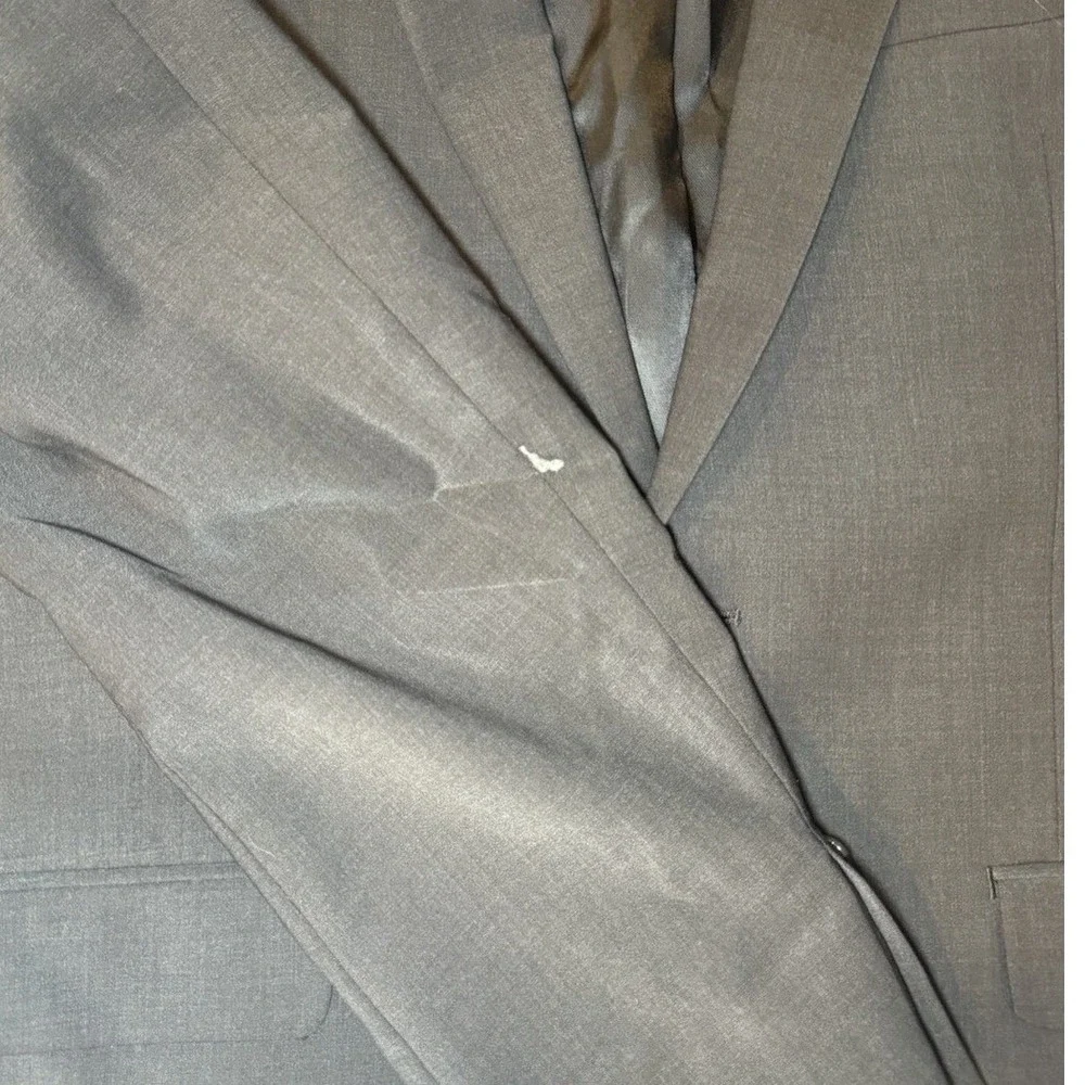 Calvin Klein 2 Piece Wool Suit Mens 42R Charcoal Grey Modern Formal Business‎
